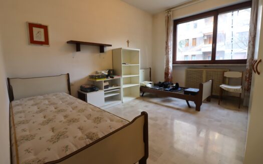 4 Locali Via Attilio Regolo