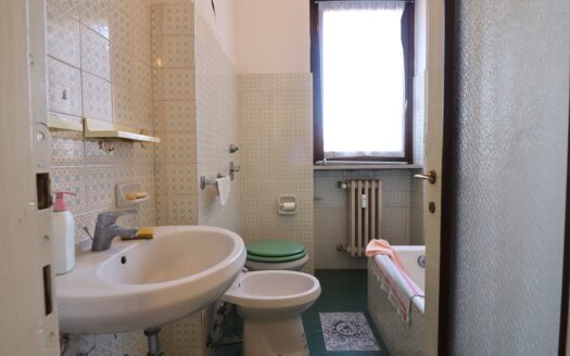 4 Locali Via Attilio Regolo