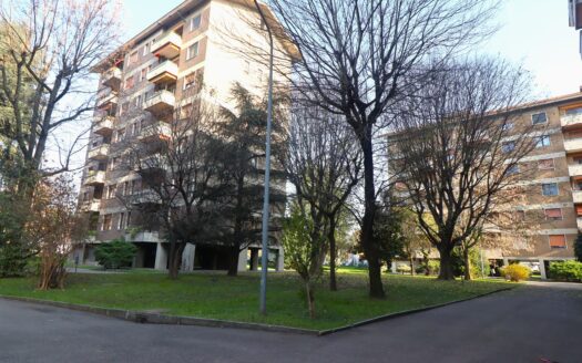 4 Locali Via Attilio Regolo