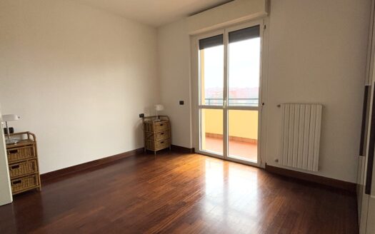 2 Locali con terrazzino Piazzale Lodi